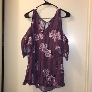 Torrid cut out sleeve top